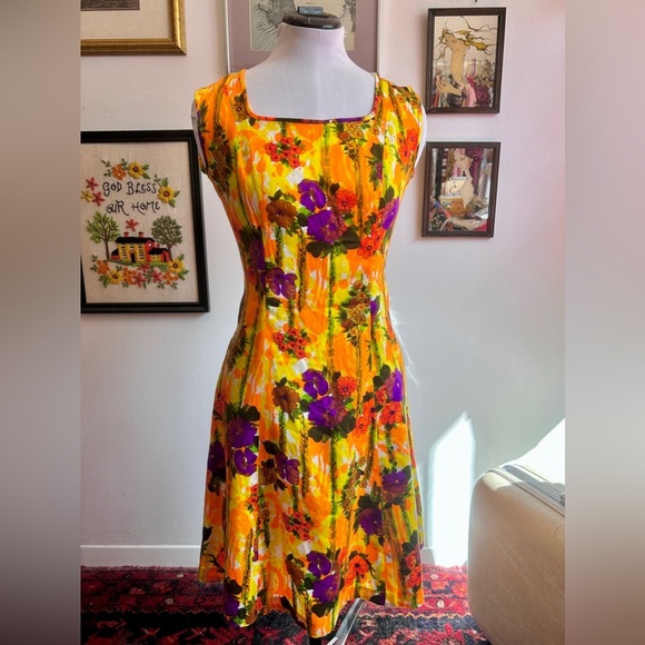 Vintage Late 60s / Early 70s Psychedelic Tropical Day-Glo Floral A-Line Dress - Picture 1 of 6